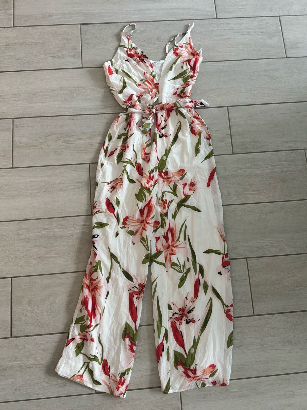 superdown White Floral Tie-Waist Wide-Leg Jumpsuit